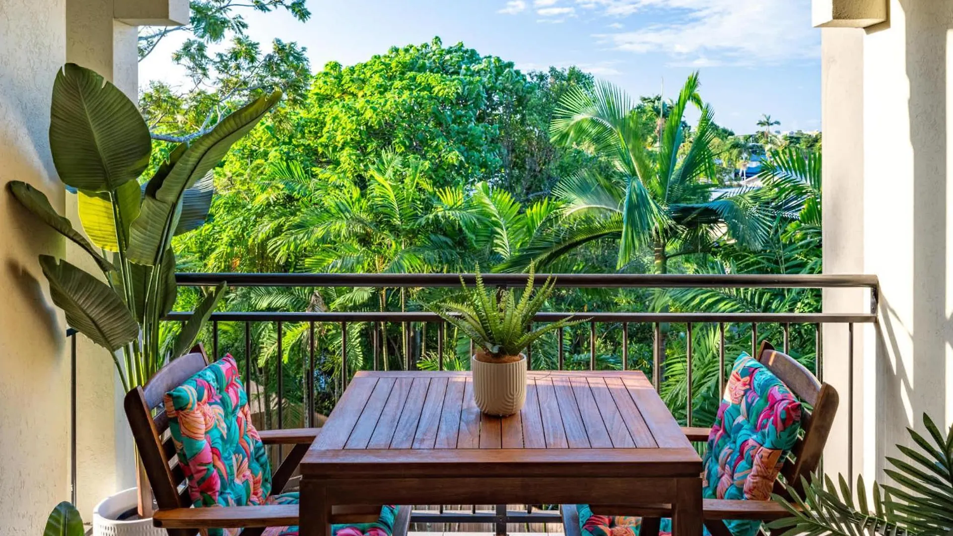 Leaf & Luxe - 9 Pools Bbq & Gym Apartment Westcourt 0*,