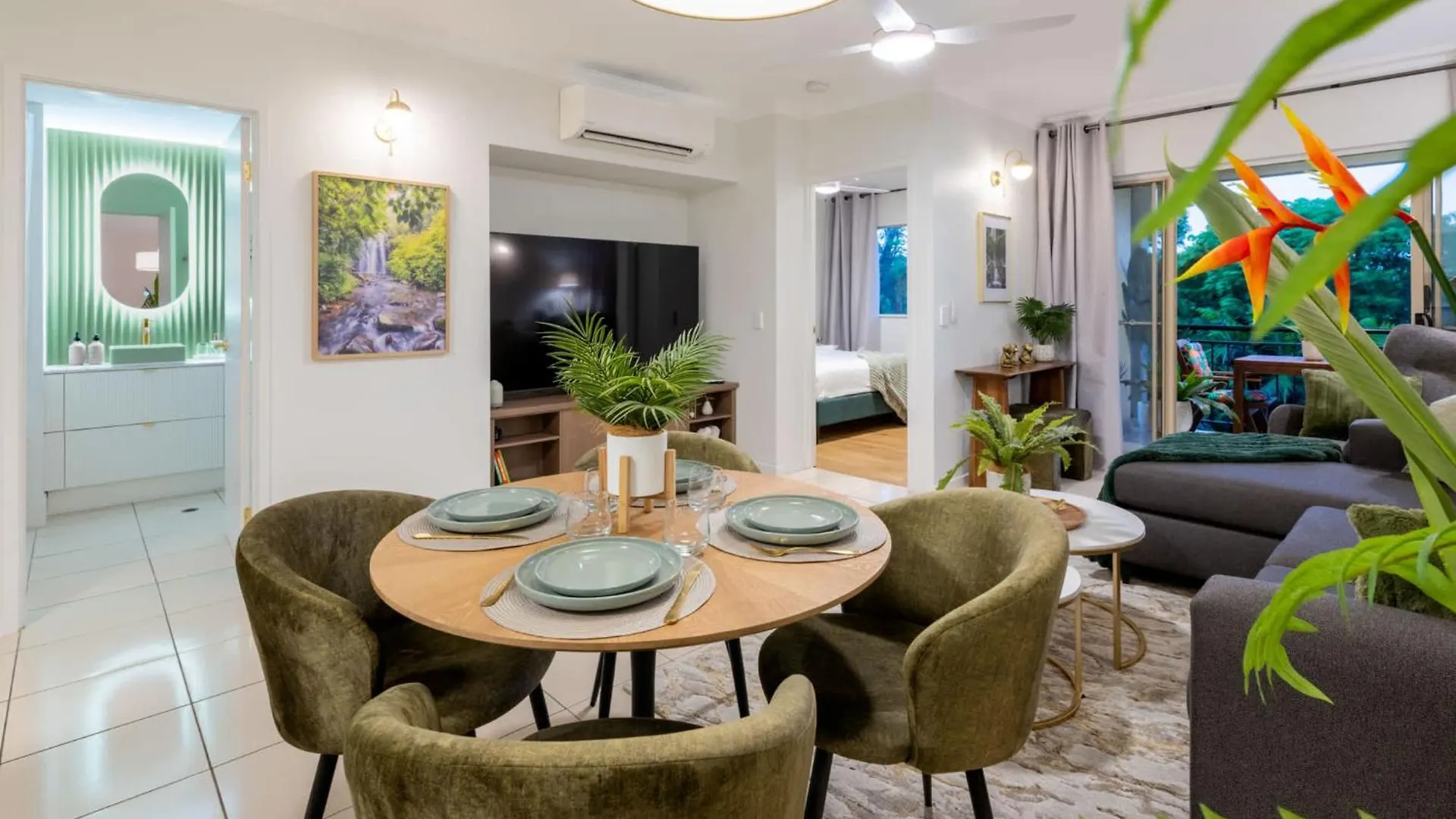 Leaf & Luxe - 9 Pools Bbq & Gym Apartment Westcourt