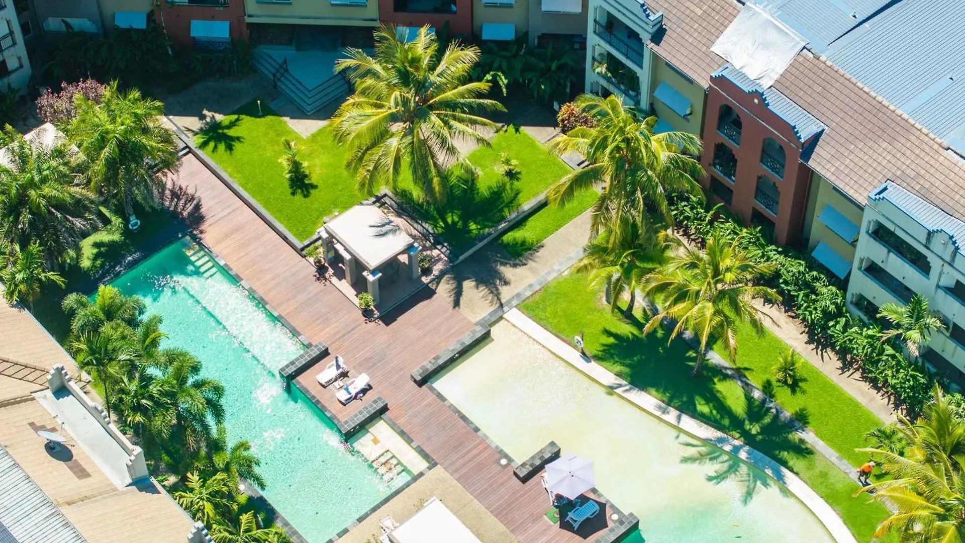 Leaf & Luxe - 9 Pools Bbq & Gym Apartment Westcourt Australia